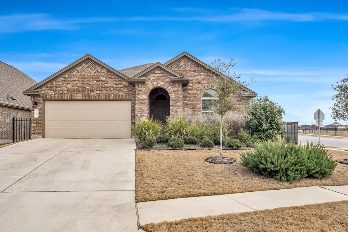 View 539 Merlin Ln in Caughfield Ph 1 539 Merlin Ln - front exterior - Luxury home in Caughfield Ph 1, Leander, TX