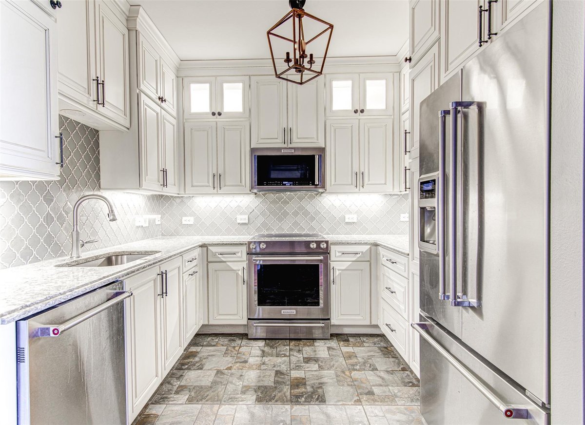 54 Rainey - front exterior - Luxury home in Milago Condo Amd, Austin, TX