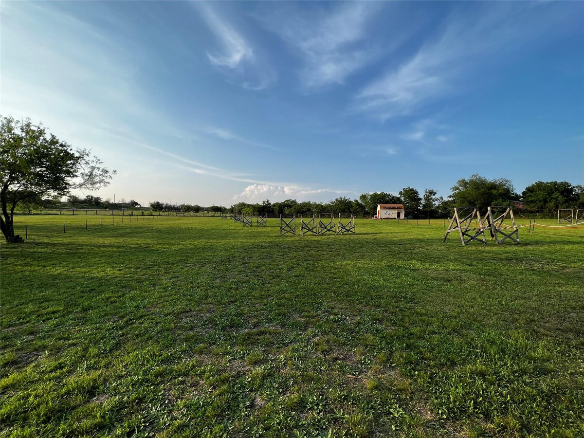 View 5400 E Howard Ln in CENTRAL TEXAS ARCHERY COMMERCIAL 5400 E Howard Ln - front exterior - Luxury lot in CENTRAL TEXAS ARCHERY COMMERCIAL, Austin, TX