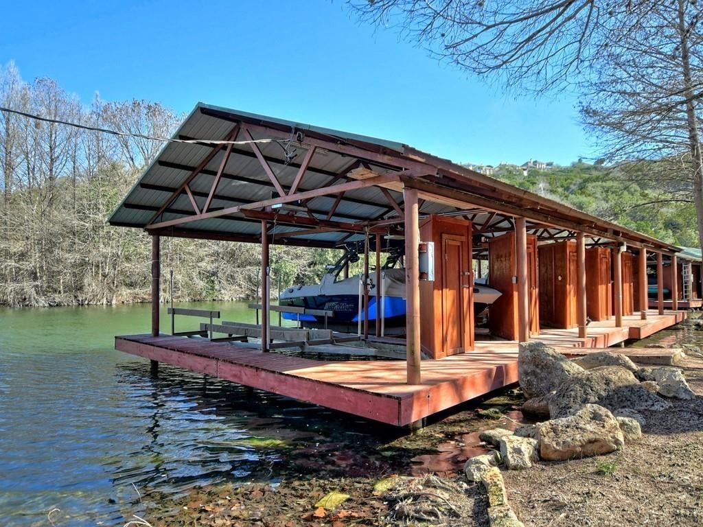 View 5400 N Scout Island Cir in Courtyard Ph 03-C 5400 N Scout Island Cir - property photo 1 - Luxury home in Courtyard Ph 03-C, Austin, TX