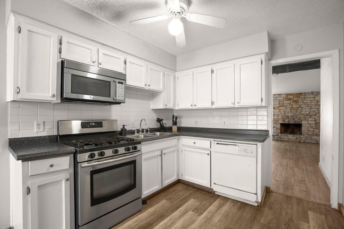 Primary bedroom at 5402 Brompton Cir - Salem Village, Austin, TX