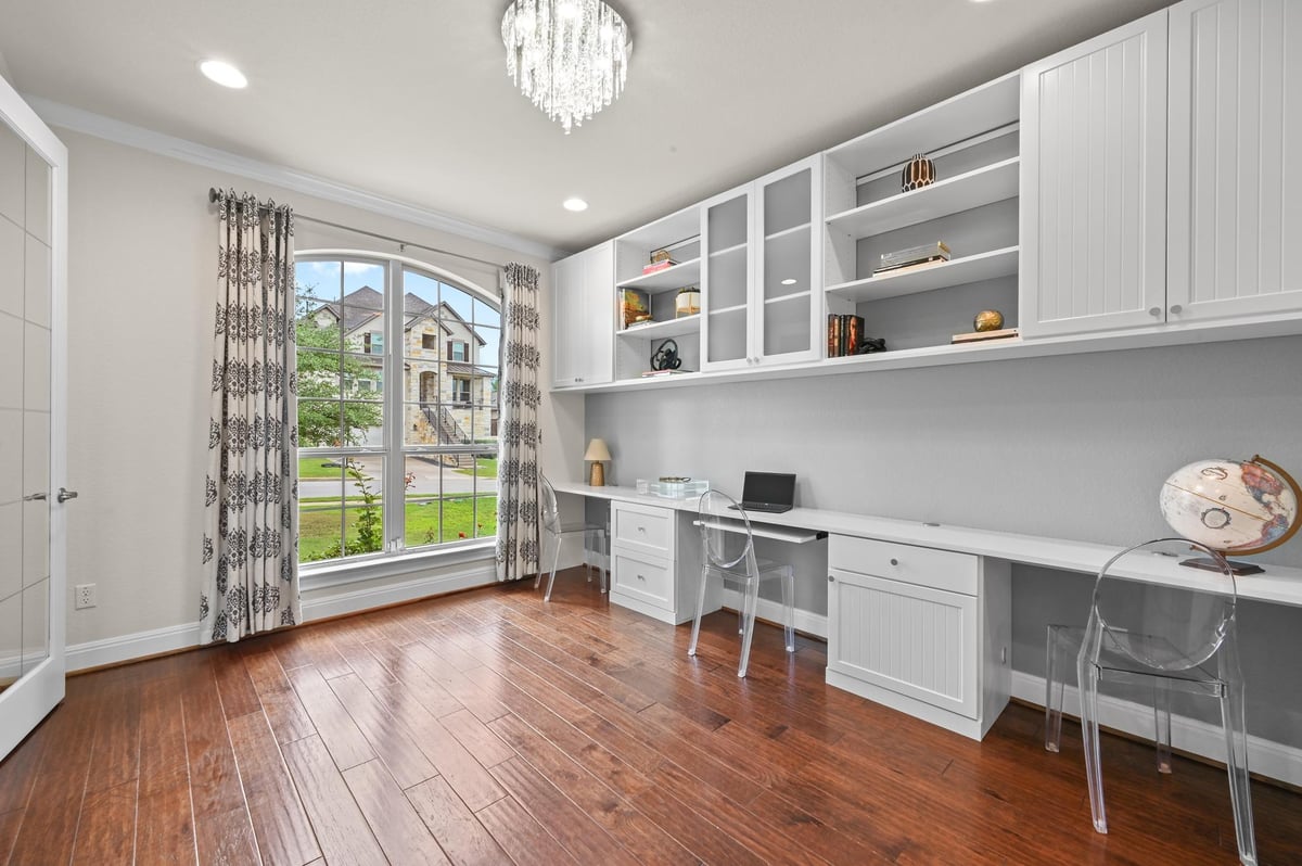 Bathroom at 5404 Castana Bnd - 6 bed 4 bath home