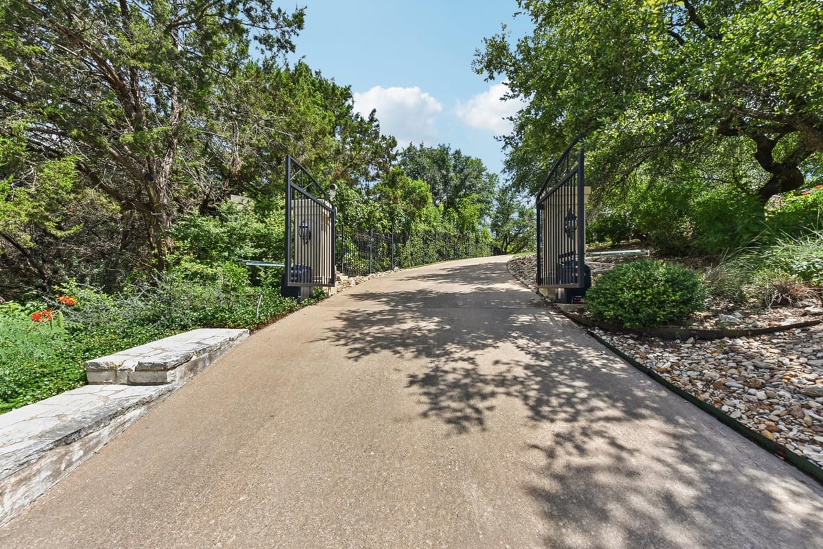 View 5408 Cuesta Verde in Tierra Madrones Subd 5408 Cuesta Verde - property photo 1 - Luxury home in Tierra Madrones Subd, Austin, TX
