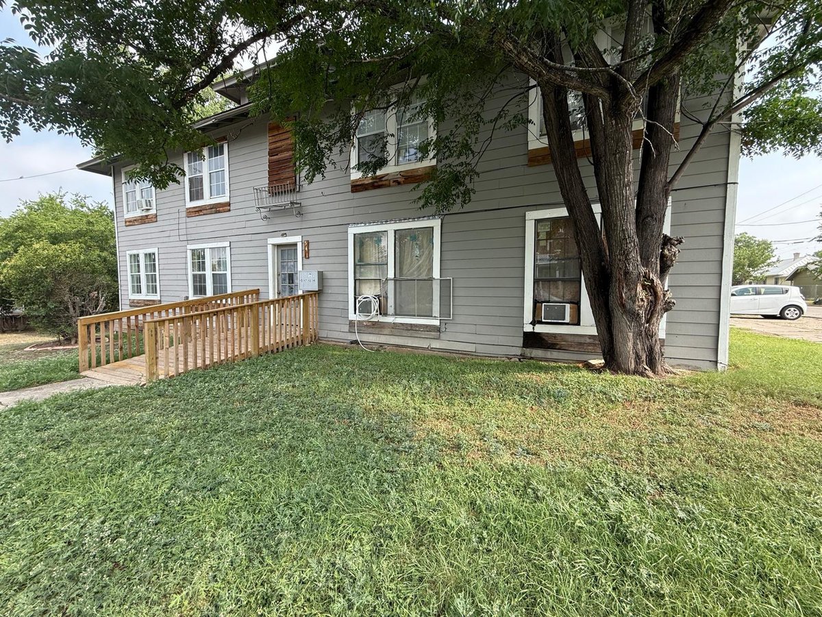 541 Hammond Ave Ave Unit #8 - front exterior - Luxury home in Highland Park, San Antonio, TX