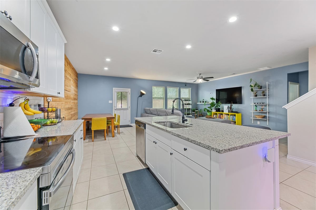 Primary bedroom at 544 Appalachian Trl - 5 bed 3 bath home