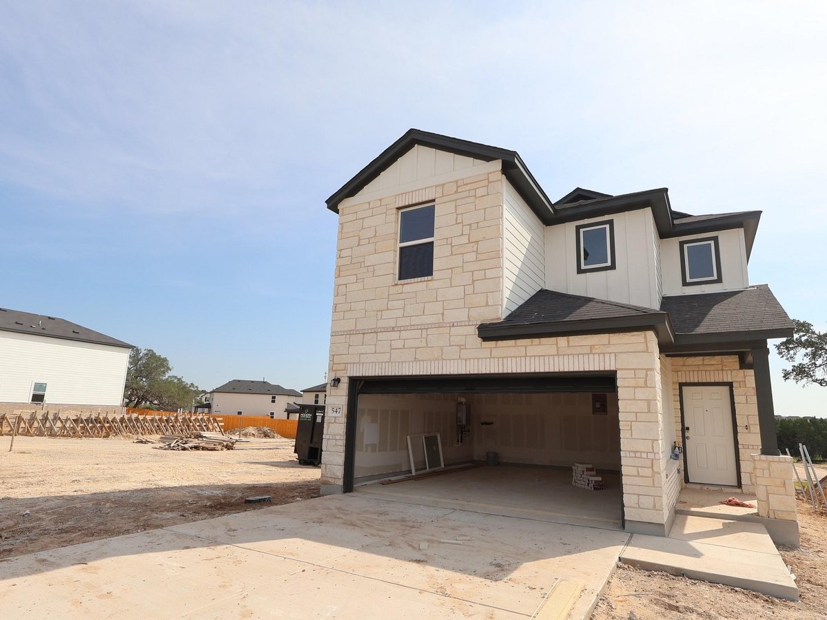 View 547 Bishop Wood RD in Heritage 547 Bishop Wood RD - front exterior - Luxury home in Heritage, Dripping Springs, TX