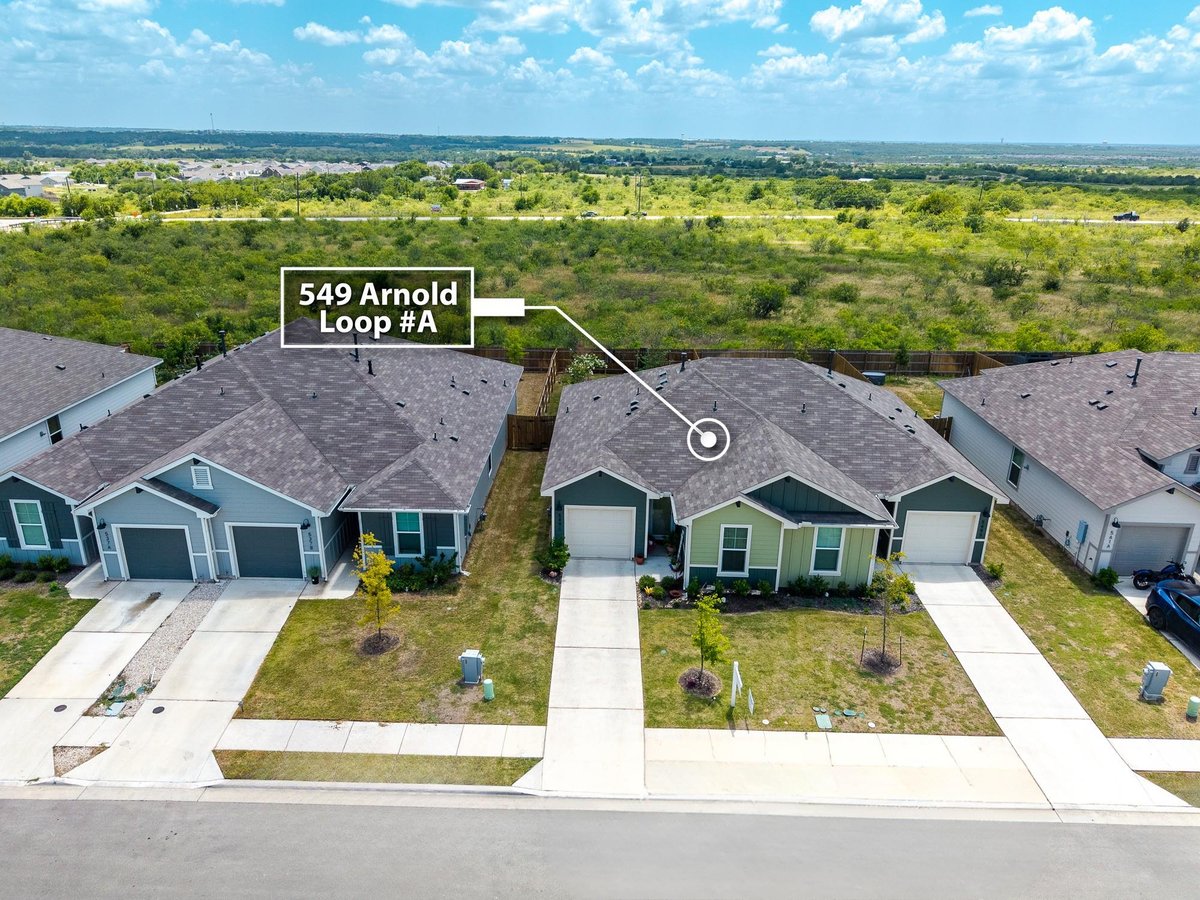 View 549 Arnold LOOP Unit #A in WAYSIDE 549 Arnold LOOP Unit #A - property photo 1 - Luxury home in WAYSIDE, Uhland, TX