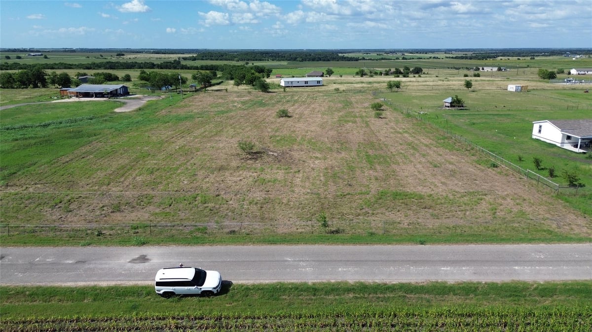 View 549 County Road 423 Unit #Lot 28 in Taylor Ranchettes Sub 549 County Road 423 Unit #Lot 28 - front exterior - Luxury lot in Taylor Ranchettes Sub, Taylor, TX