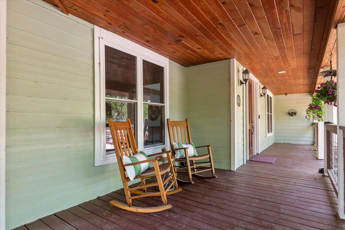 Primary bedroom at 550 League Line Rd - 4 bed 5 bath home
