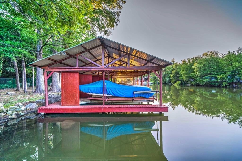View 5500 N Scout Island Cir in Courtyard Ph 03-D 5500 N Scout Island Cir - property photo 1 - Luxury home in Courtyard Ph 03-D, Austin, TX