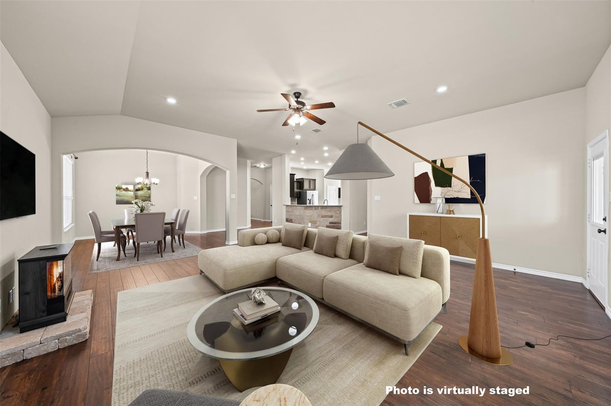 Living area at 5502 Juno Dr - 3 bed 2 bath home