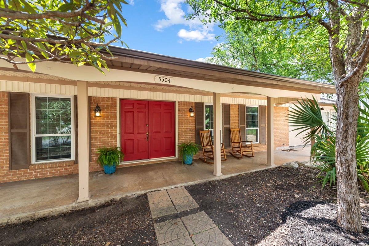 5504 Cordell Ln - front exterior - Luxury home in Preswyck Hills Sec 01, Austin, TX