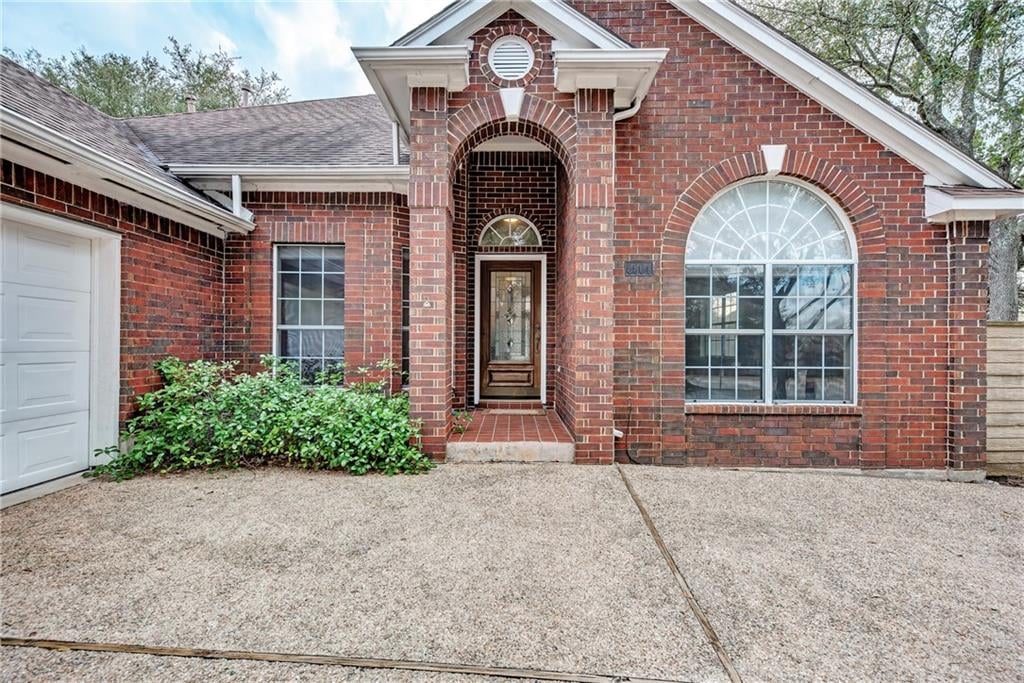 View 5504 Kite Tail in River Place Sec 02 5504 Kite Tail - front exterior - Luxury home in River Place Sec 02, Austin, TX