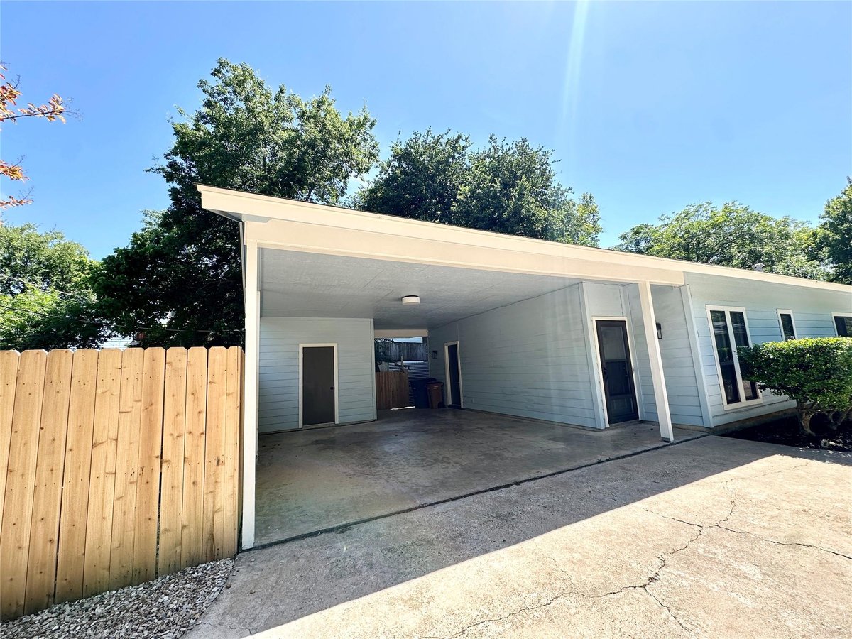 View 5504 Montview ST Unit #A & B in Shoalmont Add 5504 Montview ST Unit #A & B - front exterior - Luxury home in Shoalmont Add, Austin, TX