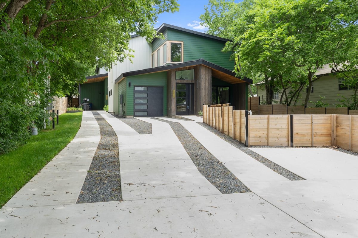 Living area at 5511 Joe Sayers Ave Unit #A - 3 bed 3 bath home