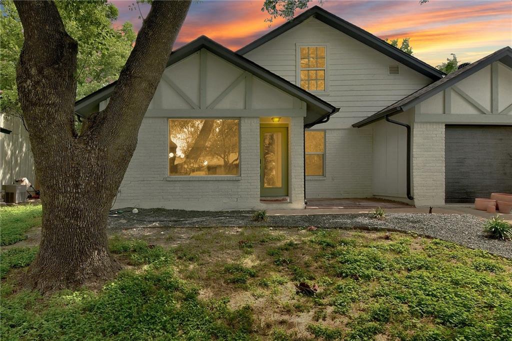 View 5512 Burgundy Dr in Northridge Park Sec 01 5512 Burgundy Dr - front exterior - Luxury home in Northridge Park Sec 01, Austin, TX