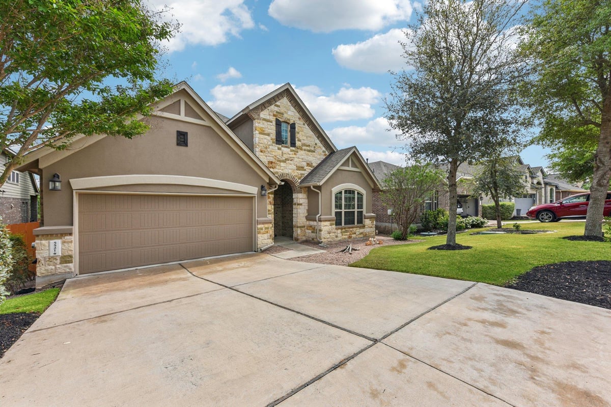 Kitchen at 5521 Brady Bayou Cv - 4 bed 3 bath home