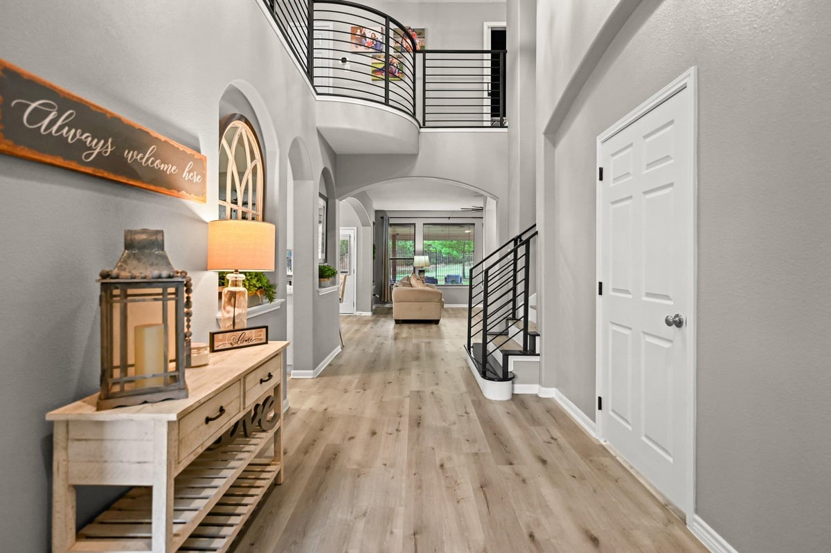 Living area at 5528 Wild Foxglove Rd - 5 bed 3 bath home