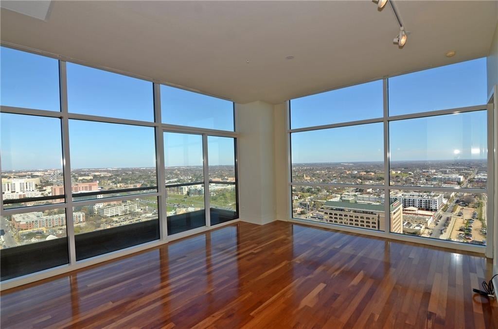 View 555 E 5th St Unit #2801 in Five Fifty 05 Condo Amd 555 E 5th St Unit #2801 - front exterior - Luxury home in Five Fifty 05 Condo Amd, Austin, TX