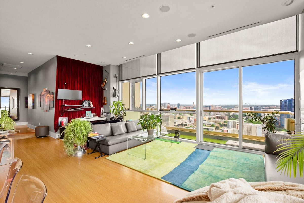 Living area at 555 E 5th St Unit #2901 - 2 bed 2 bath home