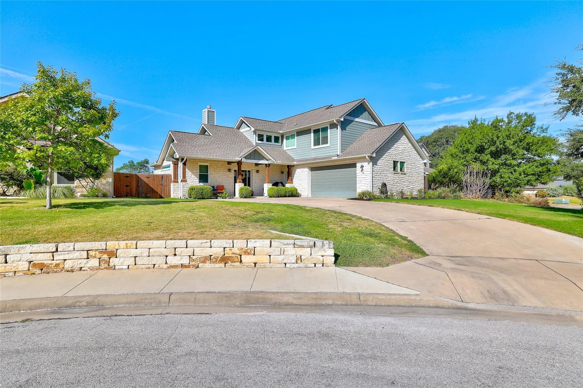 555 River Bluff CIR - property photo 1 - Luxury home in Katy Crossing Ph 2 & 3 Sec 6B, Georgetown, TX