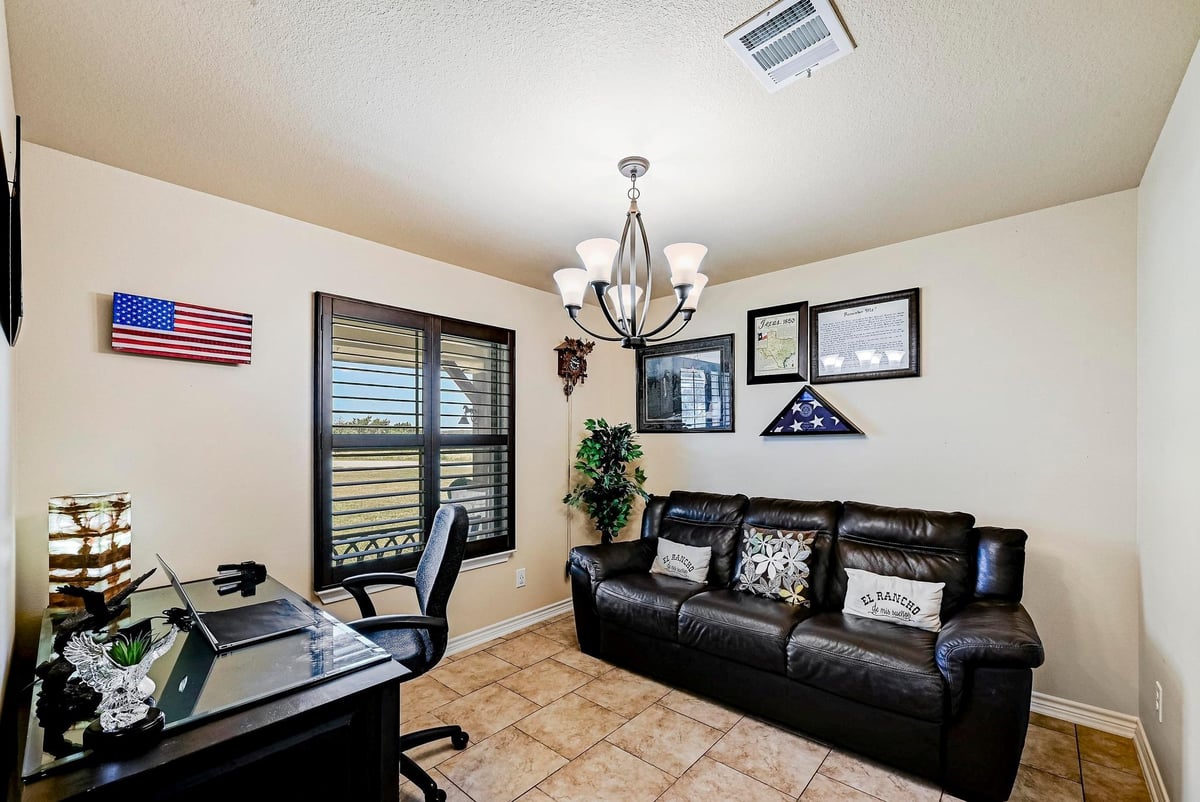 Bathroom at 560 Saddle Ridge Dr - 3 bed 2 bath home