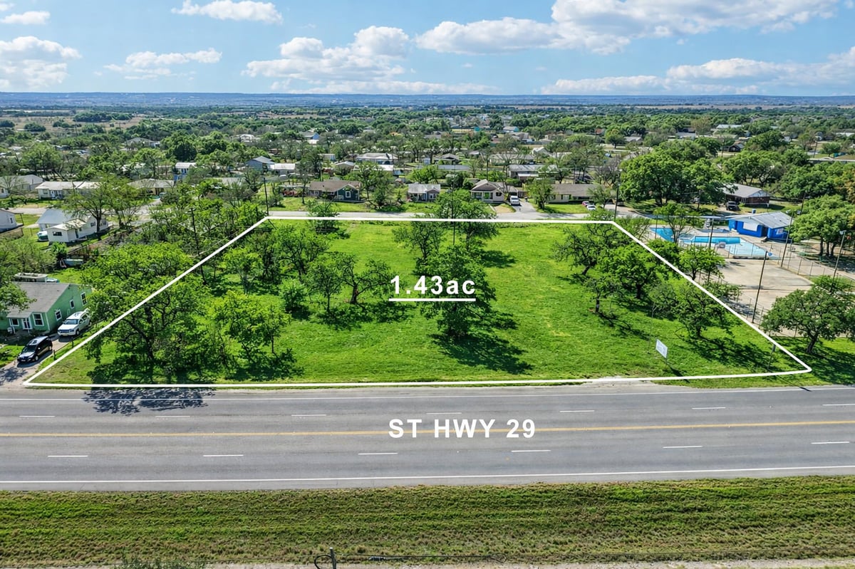 View 560 W State Highway 29 in Park Add 560 W State Highway 29 - front exterior - Luxury lot in Park Add, Bertram, TX