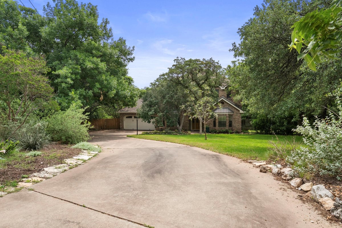 View 5601 Painted Valley DR in Great Hills Sec 10 5601 Painted Valley DR - property photo 1 - Luxury home in Great Hills Sec 10, Austin, TX
