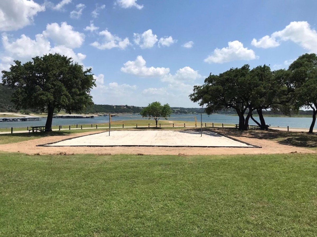 View 5606 Clubhouse Dr in Lago Vista Travis Plaza 5606 Clubhouse Dr - front exterior - Luxury lot in Lago Vista Travis Plaza, Lago Vista, TX