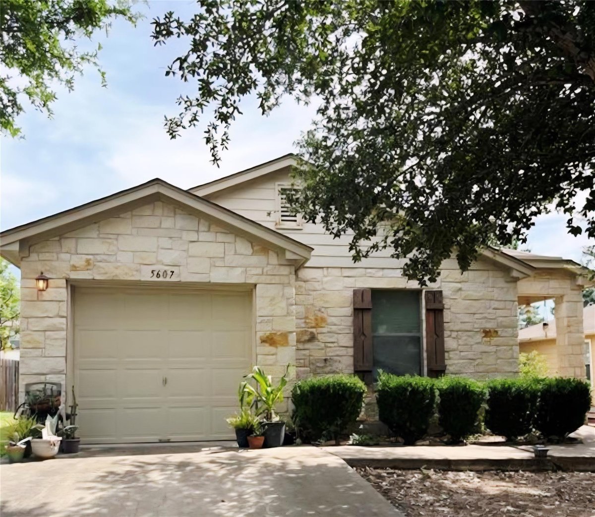 View 5607 Apple Orchard Ln in Viewpoint At Williamson Creek 5607 Apple Orchard Ln - front exterior - Luxury home in Viewpoint At Williamson Creek, Austin, TX