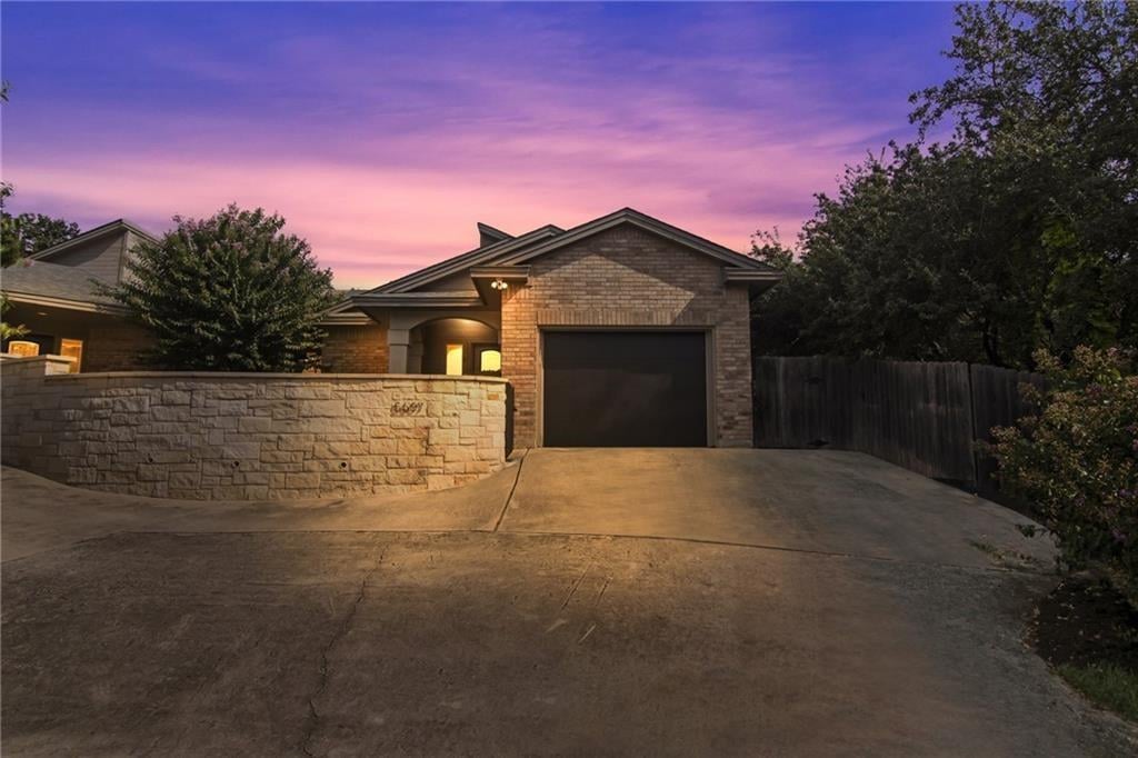 View 5607 Creek Meadows CV Unit #B in Stoneledge 01 5607 Creek Meadows CV Unit #B - property photo 1 - Luxury home in Stoneledge 01, Austin, TX