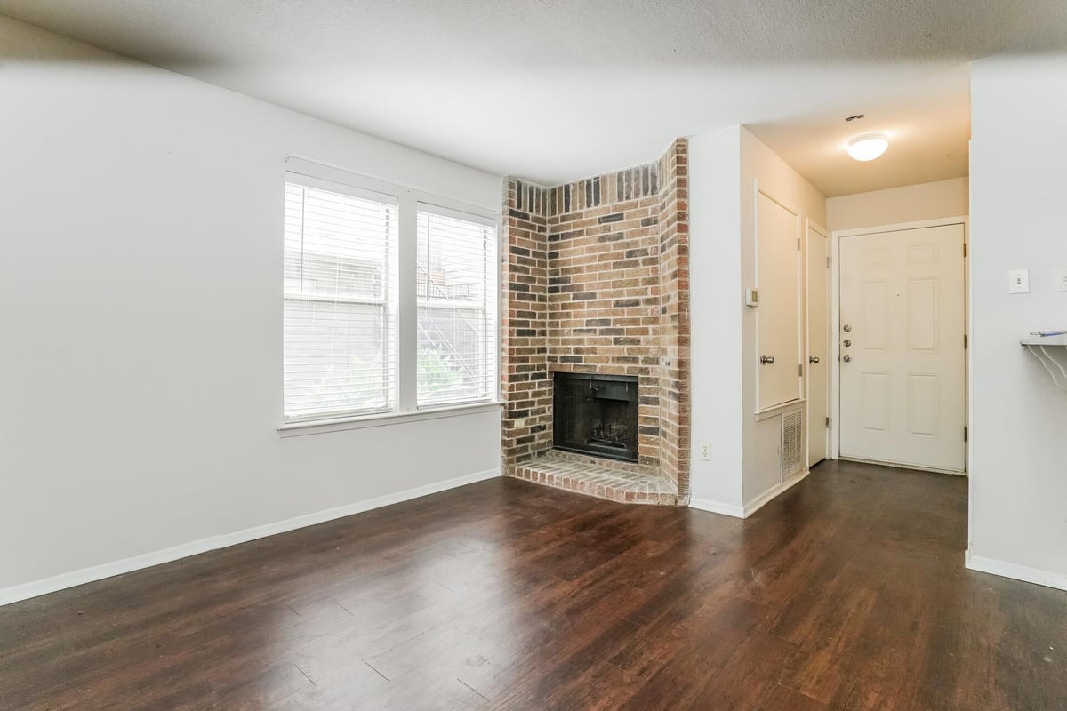 View 5608 Cougar DR Unit #107 in Heatherwood Condo Ph 02 5608 Cougar DR Unit #107 - property photo 1 - Luxury home in Heatherwood Condo Ph 02, Austin, TX