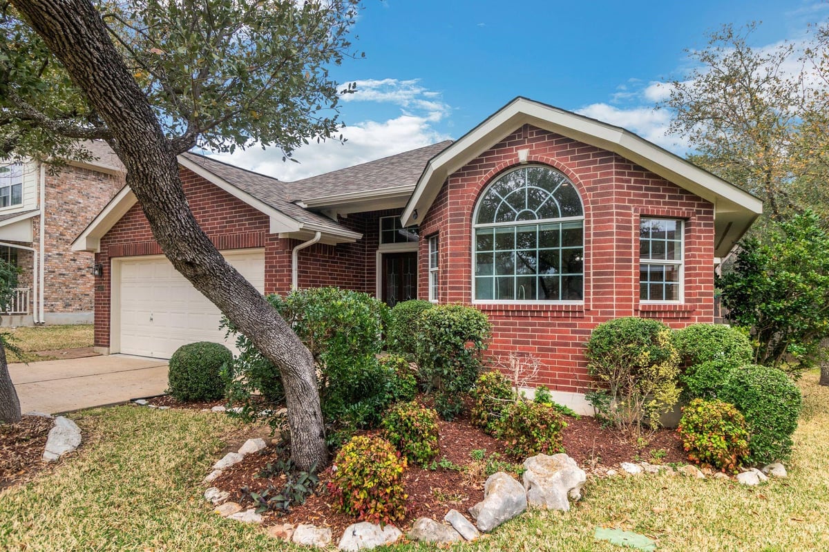 View 5608 Taylorcrest Dr in Village At Western Oaks 5608 Taylorcrest Dr - front exterior - Luxury home in Village At Western Oaks, Austin, TX