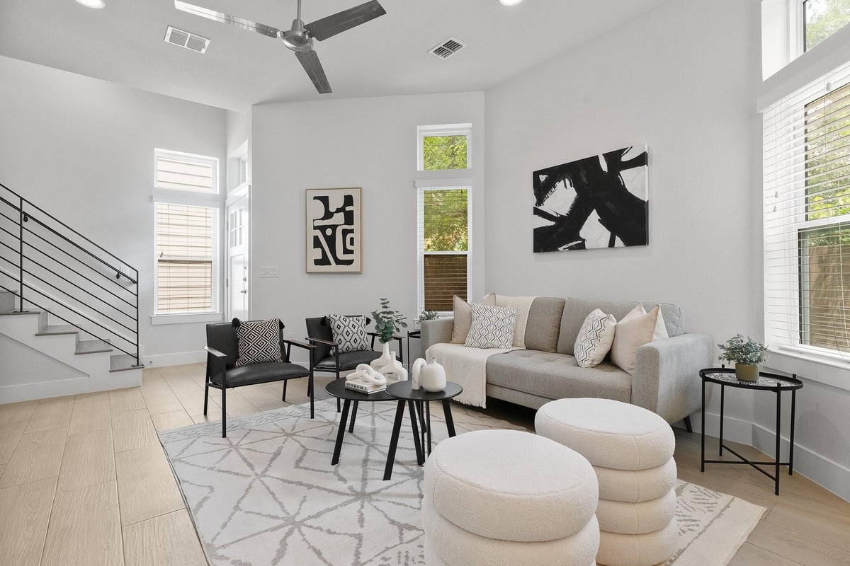 View 5609 Tura Ln Unit #B in Tura Lane 5609 Tura Ln Unit #B - front exterior - Luxury home in Tura Lane, Austin, TX