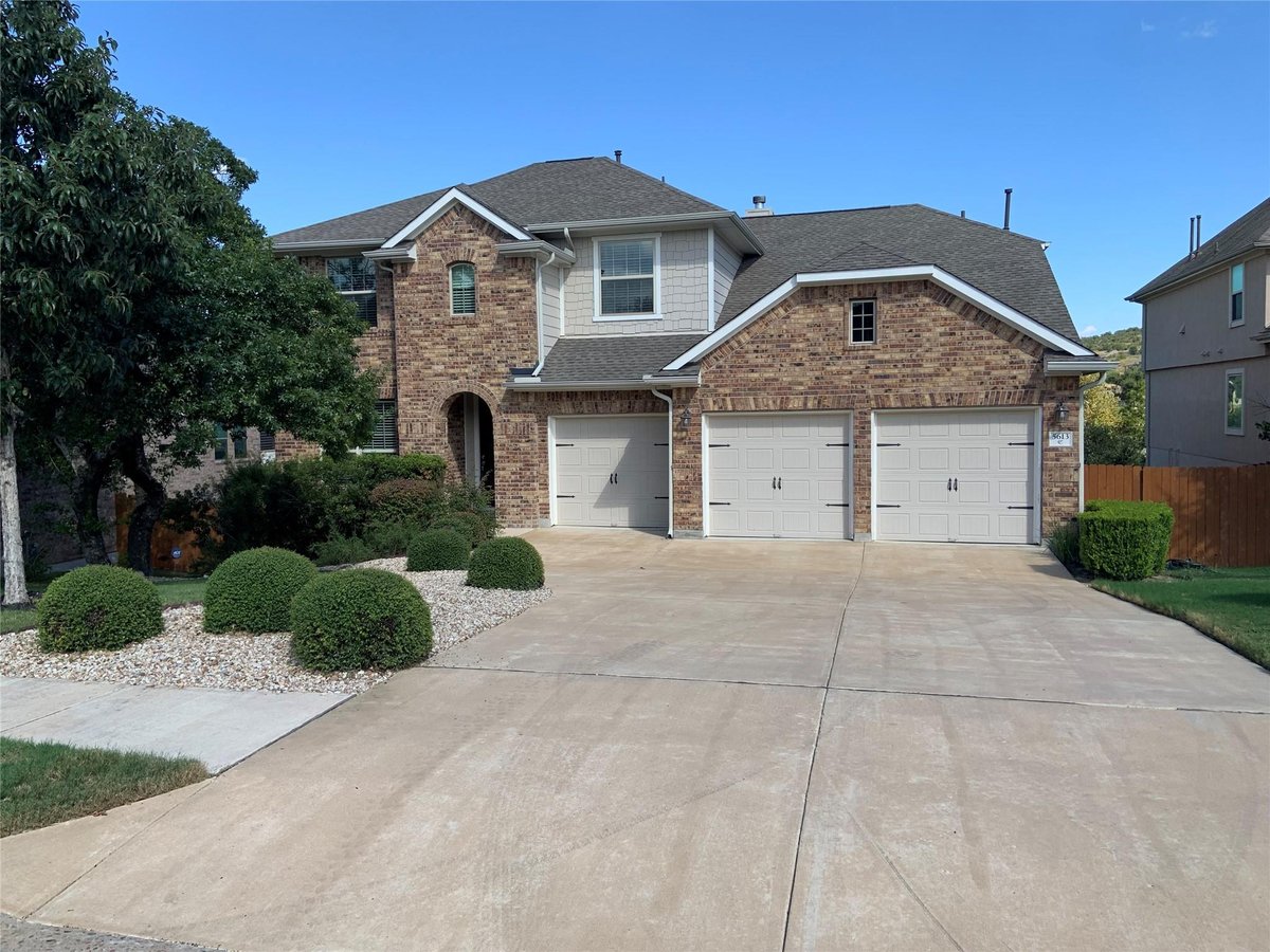 View 5613 Lipan Apache BND in Sweetwater Sec 1 Village G-2 5613 Lipan Apache BND - property photo 1 - Luxury home in Sweetwater Sec 1 Village G-2, Austin, TX