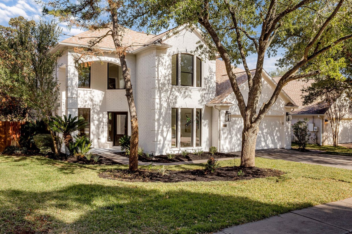 View 5616 Gorham Glen Ln in Circle C Ranch Ph B Sec 17 5616 Gorham Glen Ln - front exterior - Luxury home in Circle C Ranch Ph B Sec 17, Austin, TX