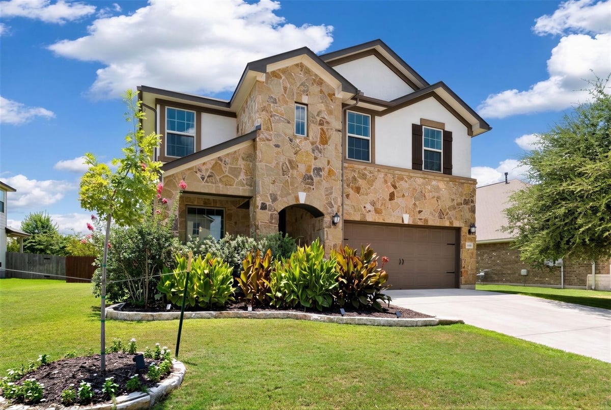 View 5621 San Michele ST in Siena Sec 23B 5621 San Michele ST - property photo 1 - Luxury home in Siena Sec 23B, Round Rock, TX