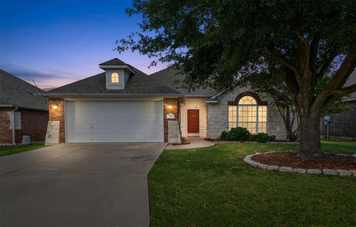 View 5623 Fair Hill DR in Wyndham Hill Add Ph 1 5623 Fair Hill DR - front exterior - Luxury home in Wyndham Hill Add Ph 1, Temple, TX