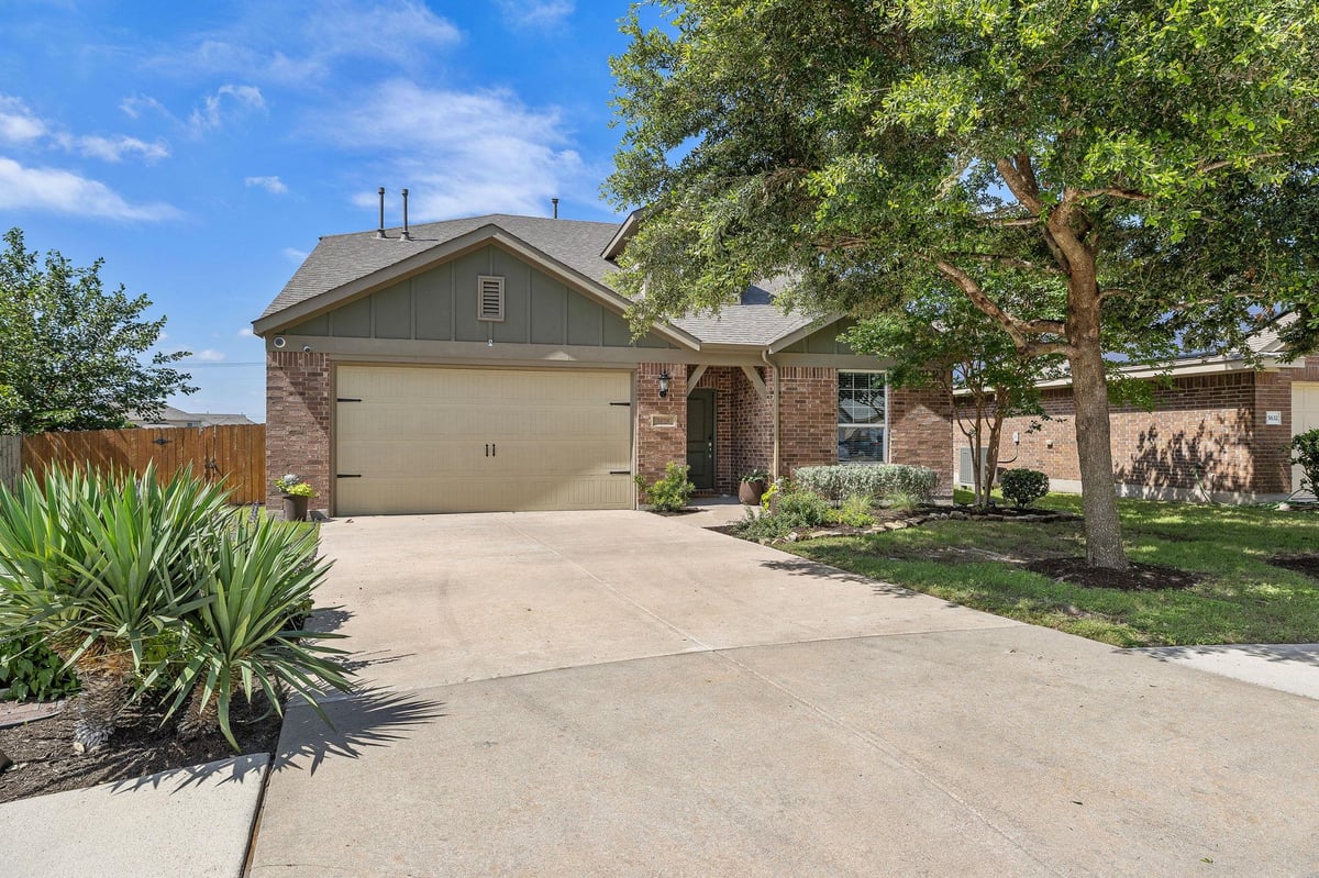 View 5628 Corsica LOOP in Siena 5628 Corsica LOOP - front exterior - Luxury home in Siena, Round Rock, TX