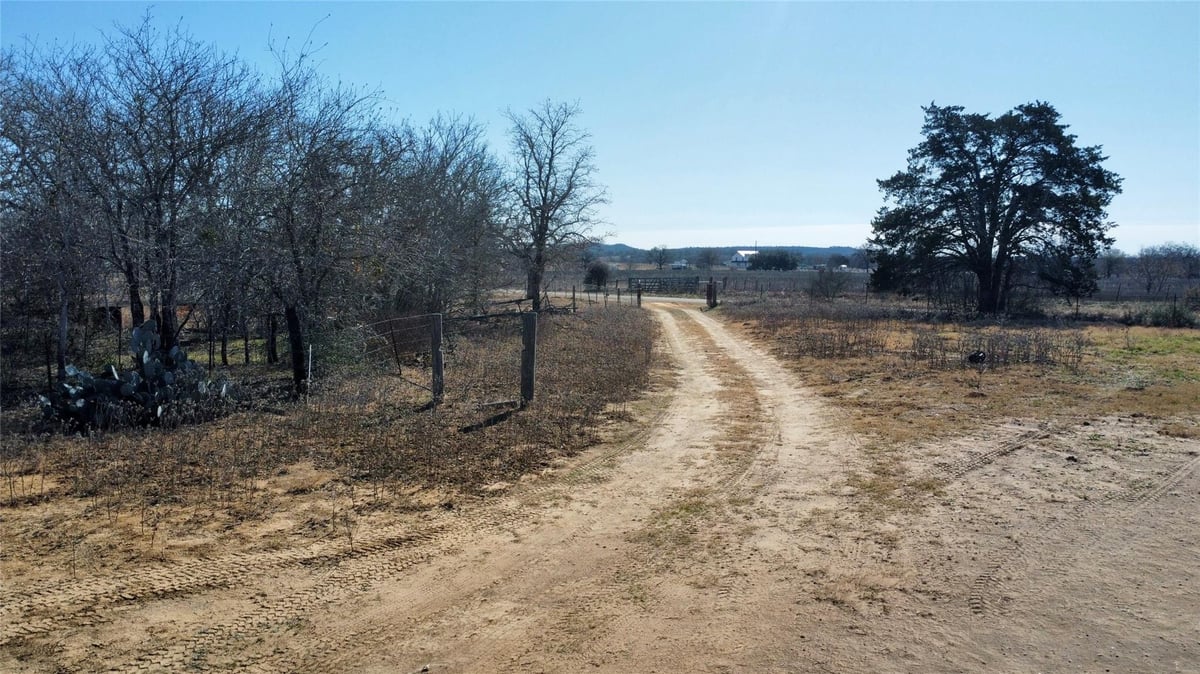 View 5633 Tenney Creek Rd in Deer Creek 5633 Tenney Creek Rd - front exterior - Luxury lot in Deer Creek, Luling, TX