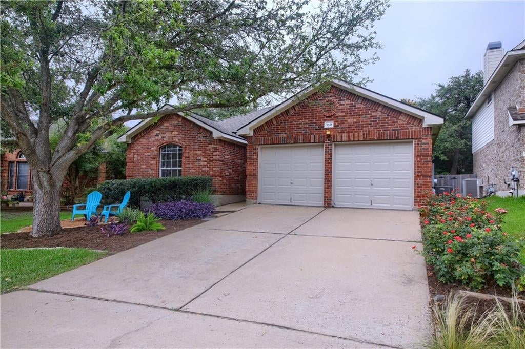 View 5635 Taylorcrest Dr in Village At Western Oaks Sec 15 5635 Taylorcrest Dr - front exterior - Luxury home in Village At Western Oaks Sec 15, Austin, TX