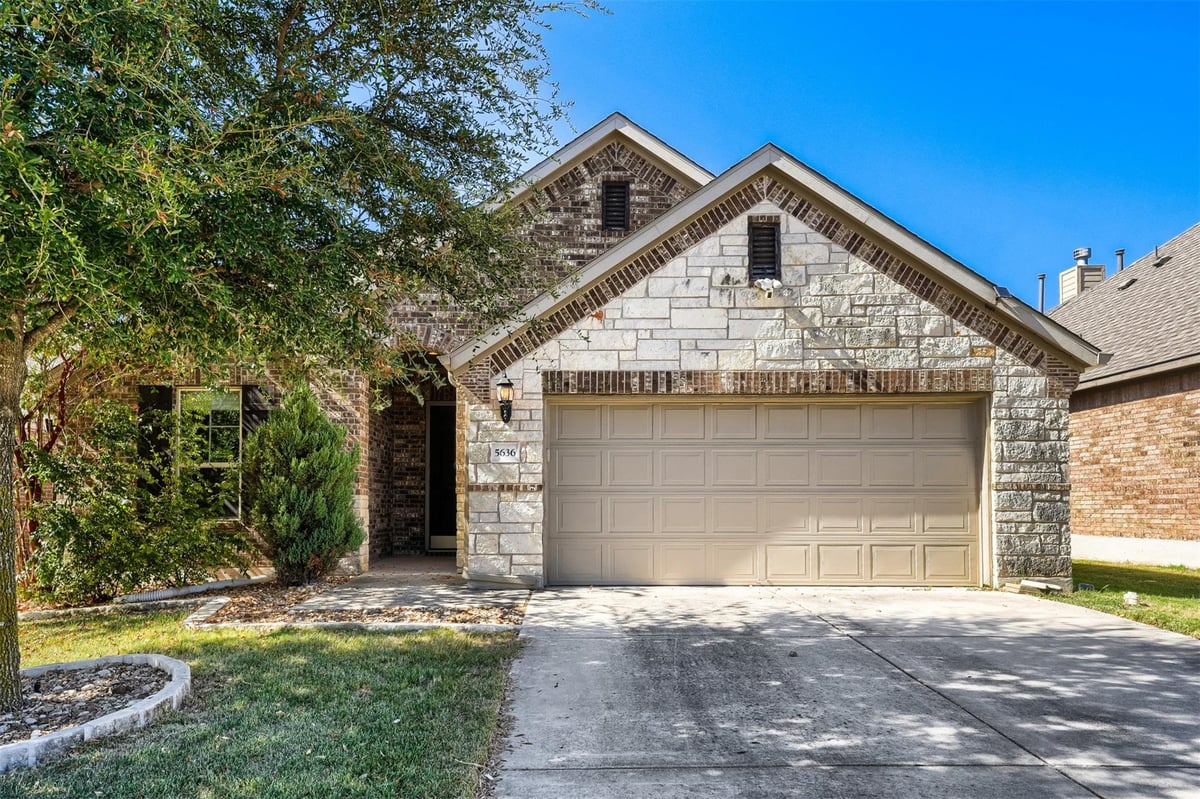5636 Corsica LOOP - property photo 1 - Luxury home in Siena Sec 2, Round Rock, TX