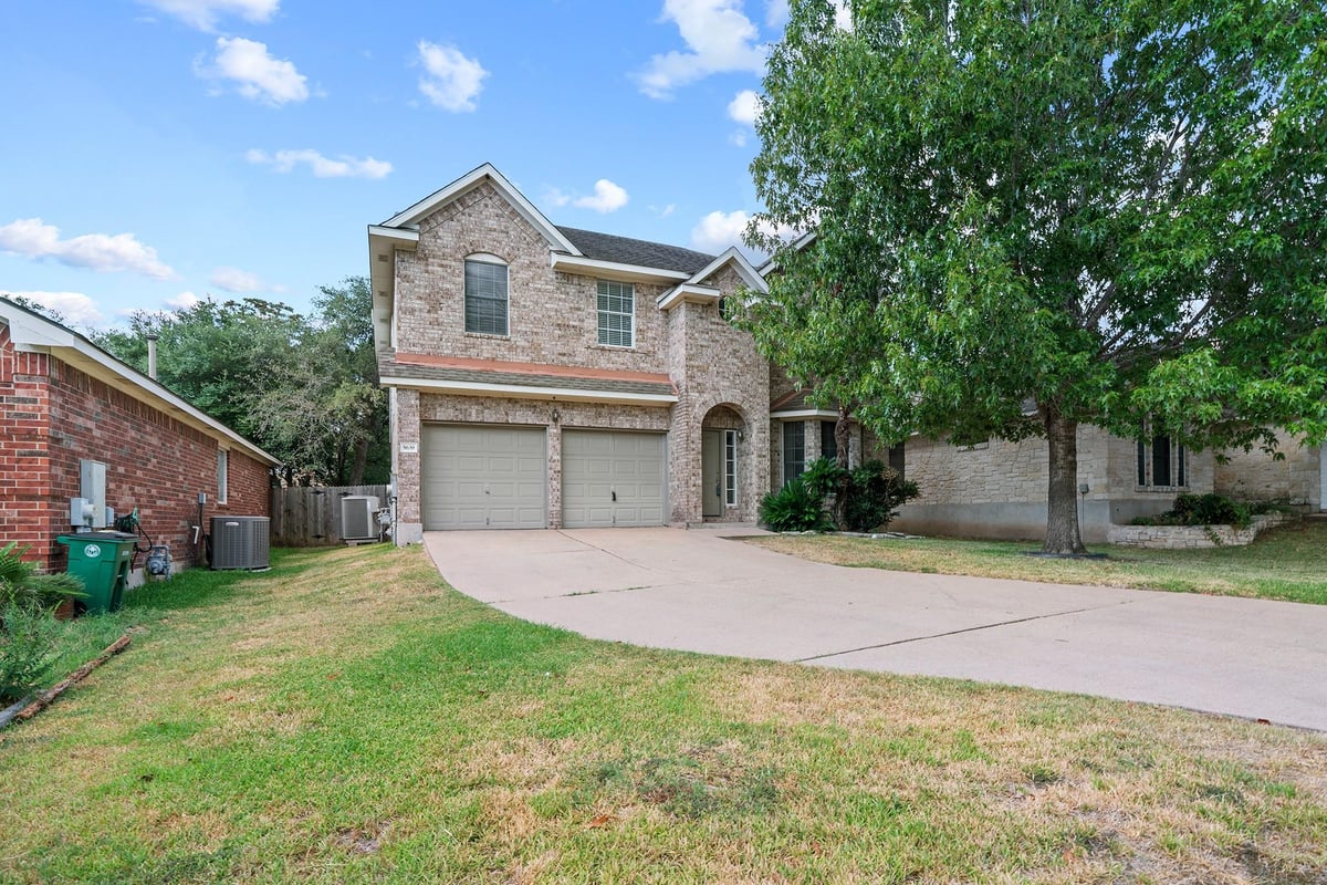 View 5639 Taylorcrest DR in Village At Western Oaks Sec 15 5639 Taylorcrest DR - property photo 1 - Luxury home in Village At Western Oaks Sec 15, Austin, TX