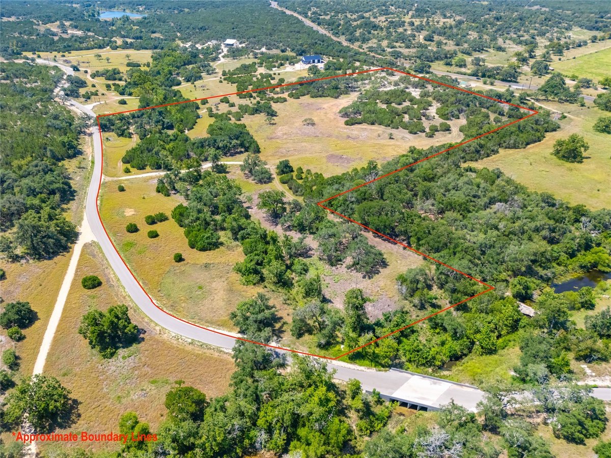 564 Bluff Springs Dr - front exterior - Luxury home in Bluff Springs Estates, Driftwood, TX