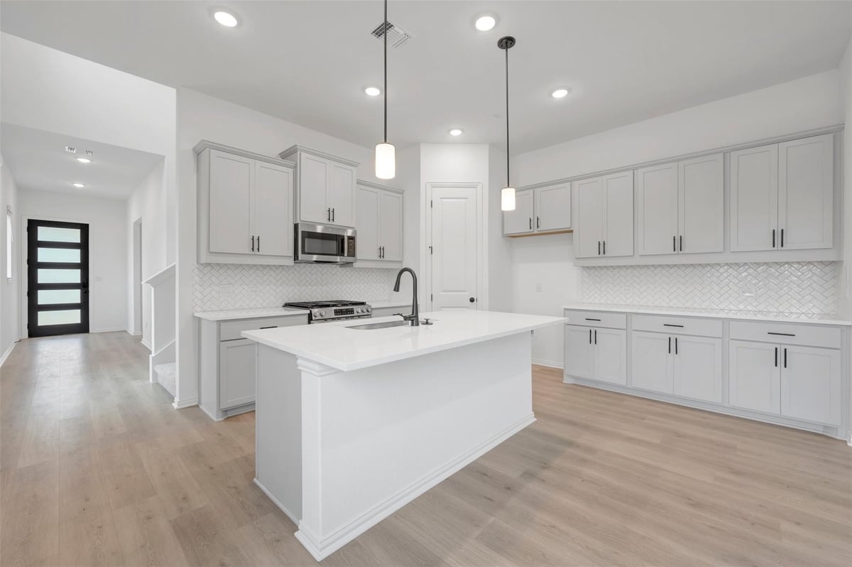 Living area at 564 Darley Oak Dr - 5 bed 4 bath home
