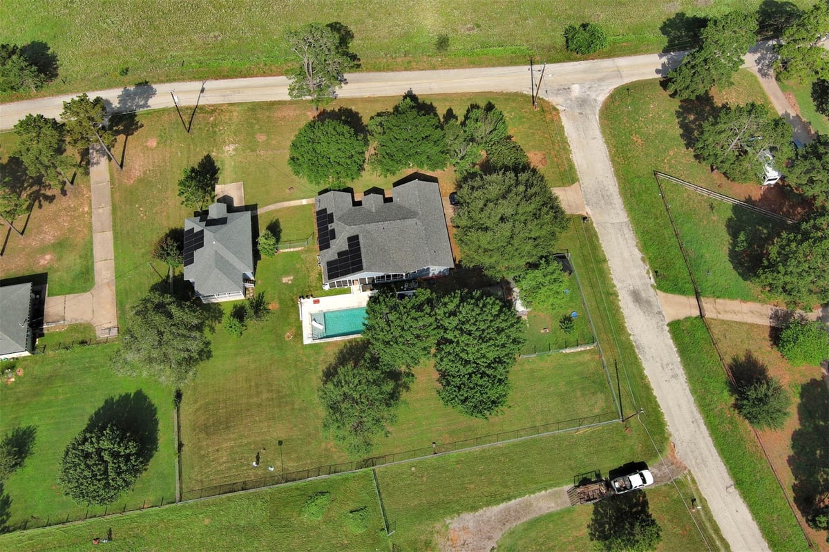 569 McAllister Rd - front exterior - Luxury home in Pine Oak Estates, Bastrop, TX