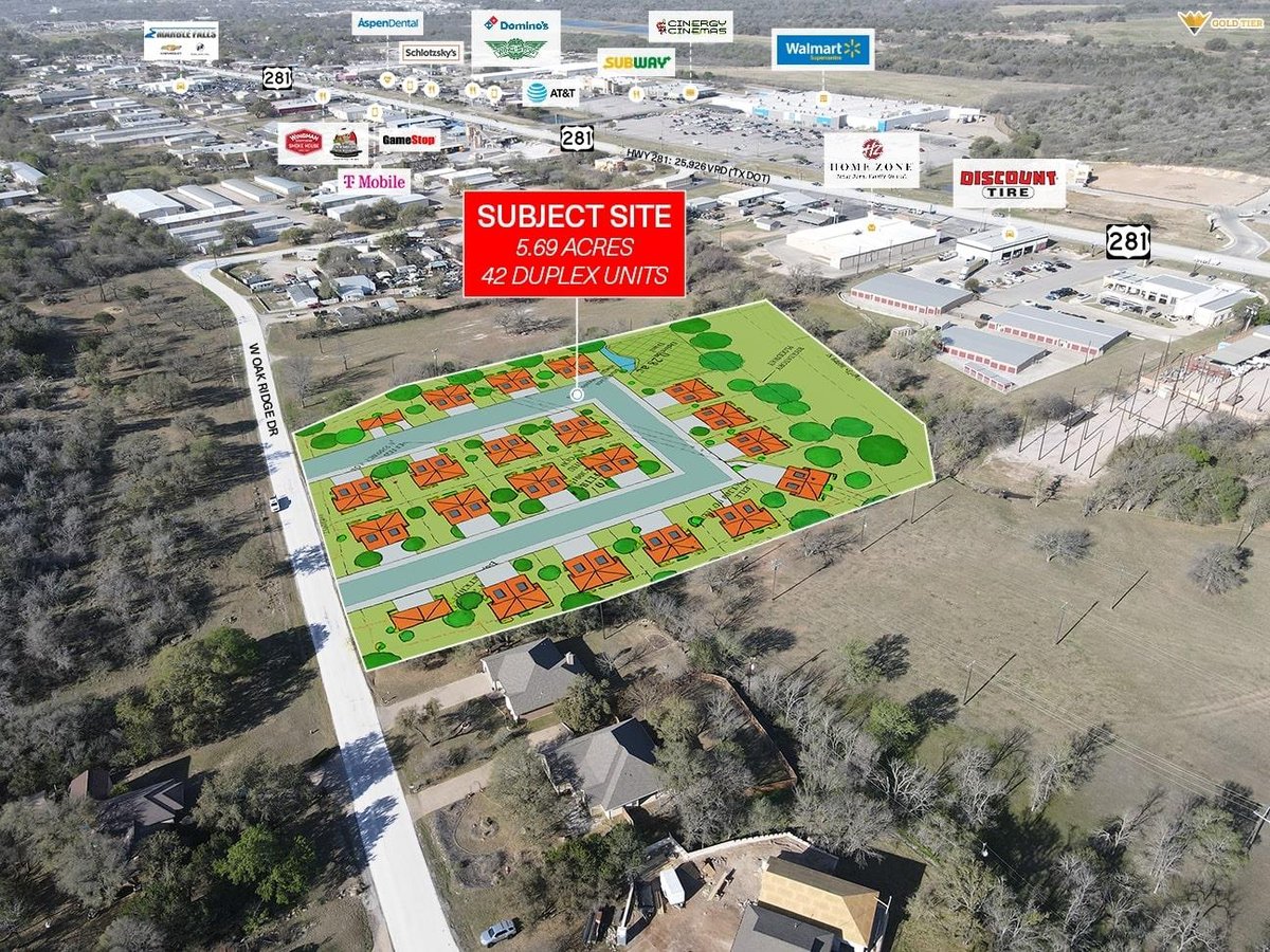 View 569 W Oak Ridge DR in Barker Sub 569 W Oak Ridge DR - property photo 1 - Luxury lot in Barker Sub, Marble Falls, TX