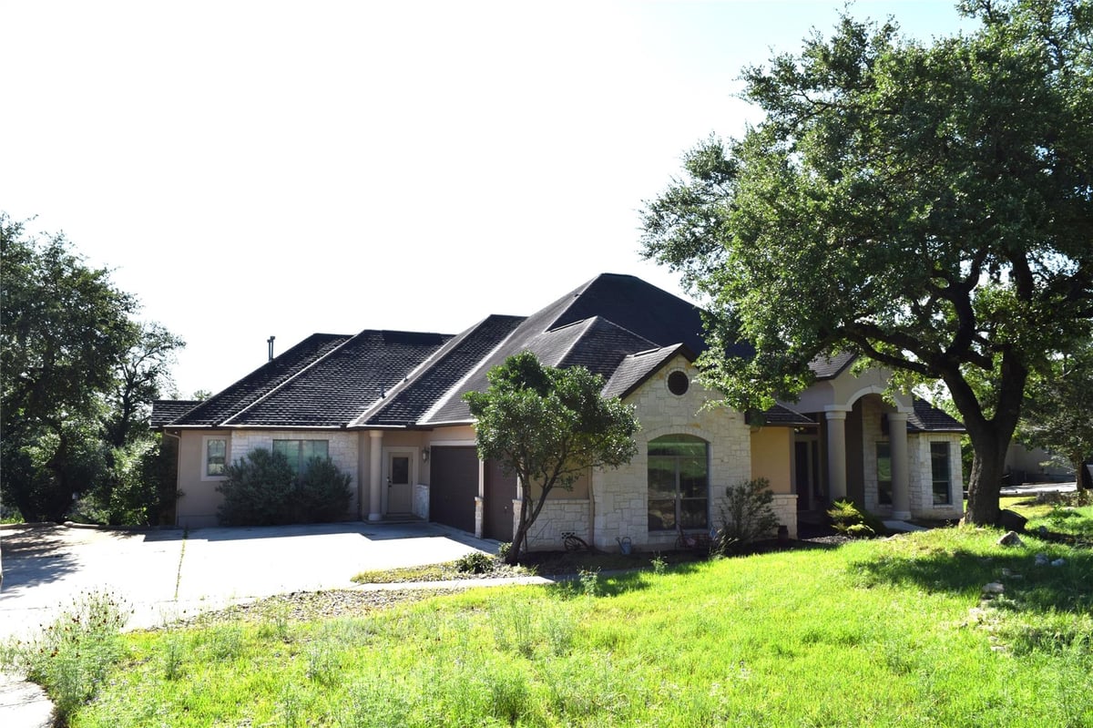 Living area at 570 Copper Rim - 5 bed 3 bath home