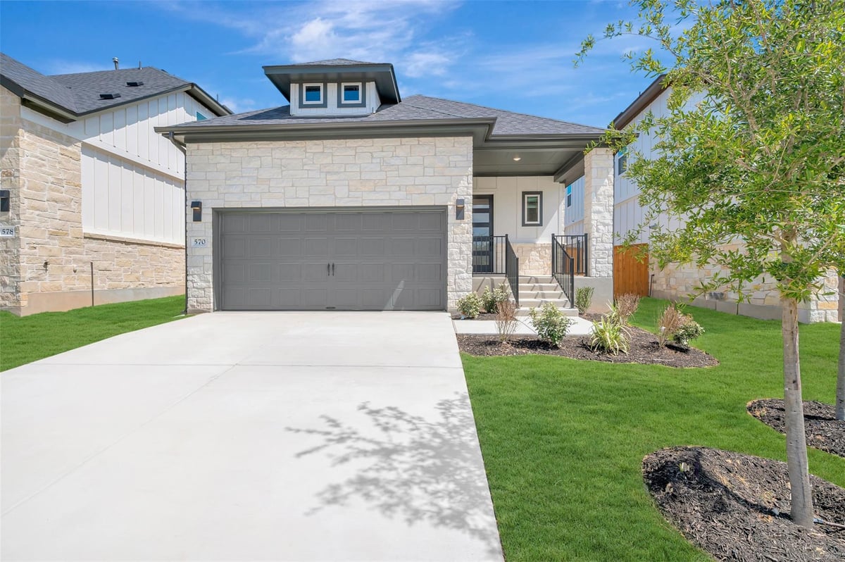 View 570 Darley Oak Dr in Heritage 570 Darley Oak Dr - front exterior - Luxury home in Heritage, Dripping Springs, TX