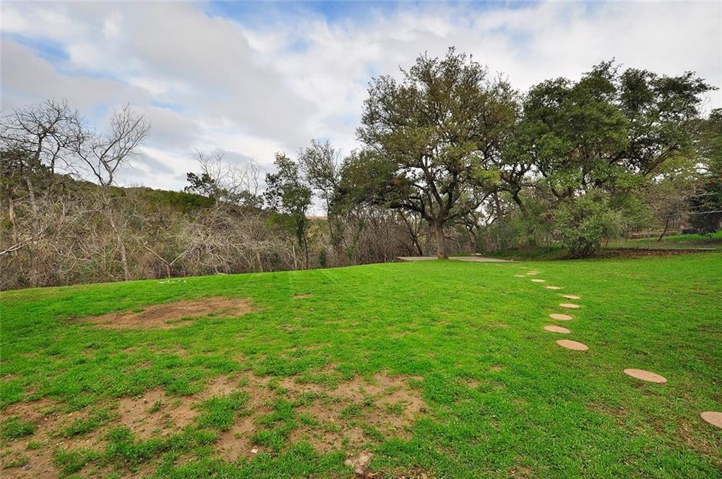 View 5702 Lakemoore Dr in Lakewood Park Sec 01 5702 Lakemoore Dr - property photo 1 - Luxury home in Lakewood Park Sec 01, Austin, TX